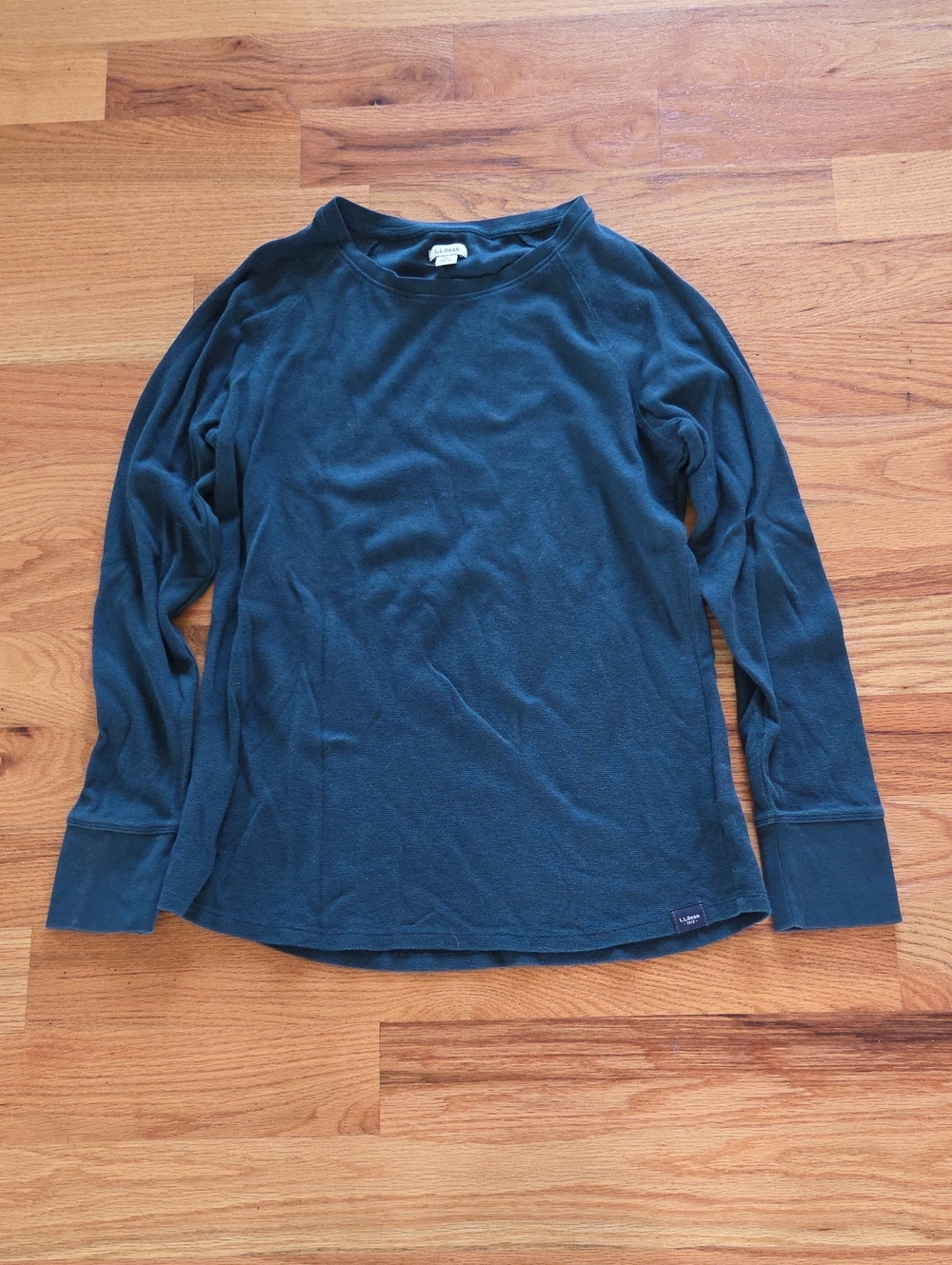 L.L.Bean Dark Navy Thernal Tee Size Medium